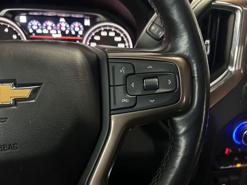 Used 2022 Chevrolet Silverado 1500 High Country w/ Technology Package image 18