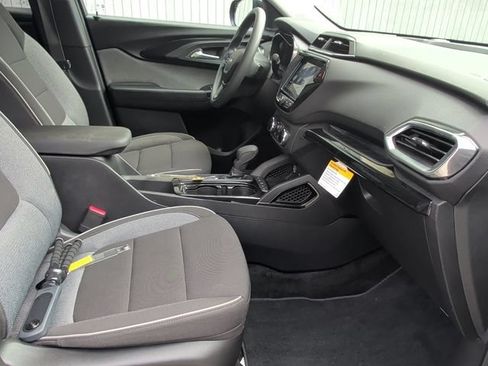 Used 2023 Chevrolet TrailBlazer LT w/ Convenience Package AWD/4WD image 29