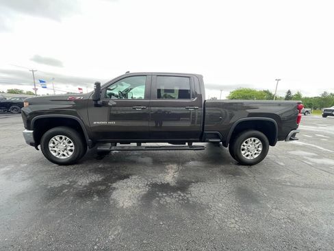 Used 2020 Chevrolet Silverado 2500 LT w/ All Star Edition AWD/4WD image 9