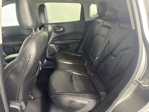 Used 2019 Jeep Compass Limited w/ Safety & Security Group AWD/4WD image 32