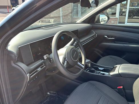 Certified 2025 Hyundai Santa Cruz SE AWD/4WD image 10