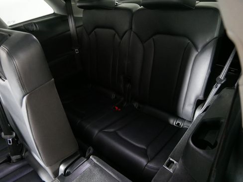 Used 2019 Audi Q7 3.0T Premium Plus AWD/4WD image 33