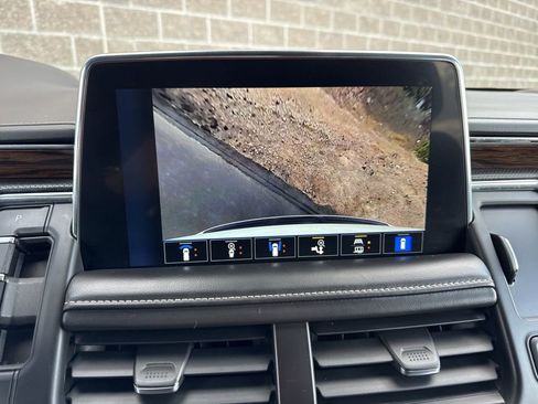 Used 2023 Chevrolet Tahoe Premier AWD/4WD image 31