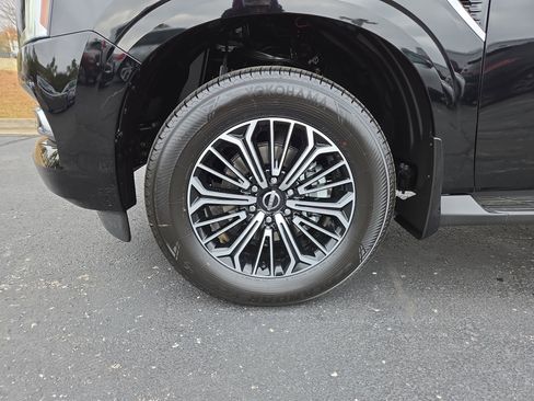 New 2026 Nissan Armada SL w/ Captain's Chari Seat Package image 36