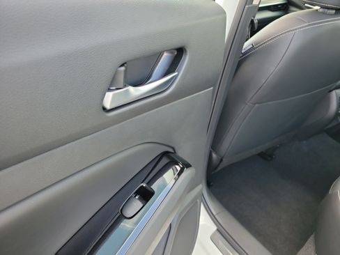 Used 2023 Nissan Altima 2.5 SL FWD image 13