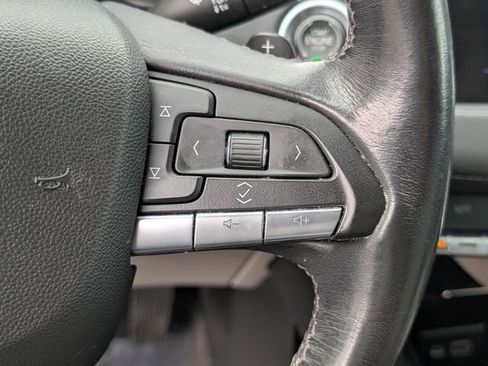 Used 2022 Cadillac XT4 Premium Luxury w/ Enhanced Visibility Package image 41