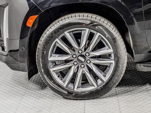 Used 2023 Cadillac Escalade ESV Sport AWD/4WD image 37