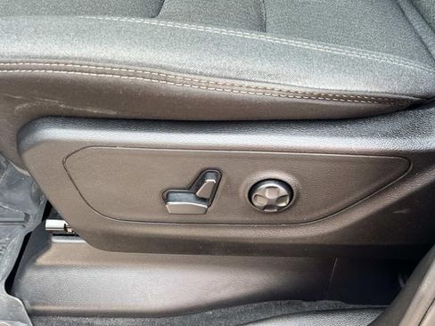 Used 2020 RAM 1500 Big Horn AWD/4WD image 17
