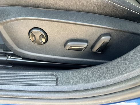Used 2024 Volkswagen Jetta SE FWD image 12