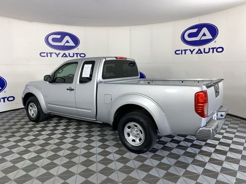 Used 2015 Nissan Frontier S RWD image 5