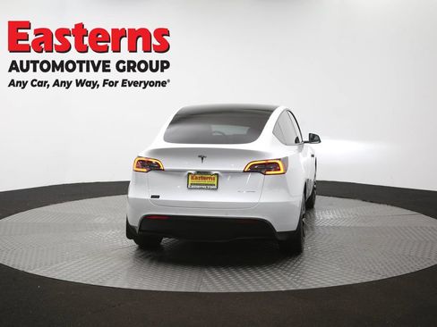 Used 2022 Tesla Model Y Long Range AWD/4WD image 35