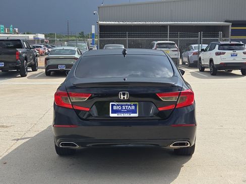 Used 2019 Honda Accord Sport image 5