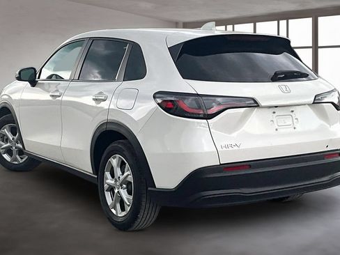 Certified 2025 Honda HR-V LX image 4