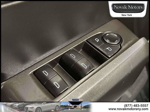 Used 2023 Chevrolet Colorado W/T w/ WT Convenience Package II AWD/4WD image 18