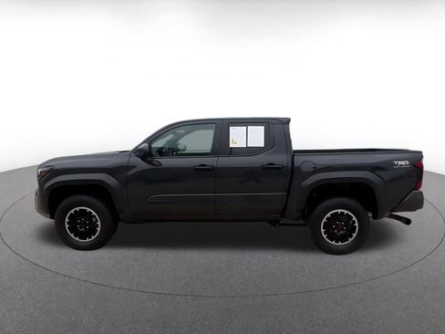 Used 2025 Toyota Tacoma TRD Off-Road AWD/4WD image 8