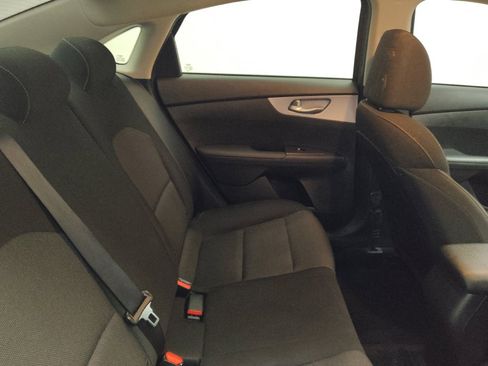 Used 2024 Kia Forte LXS w/ LXS Technology Package FWD image 19