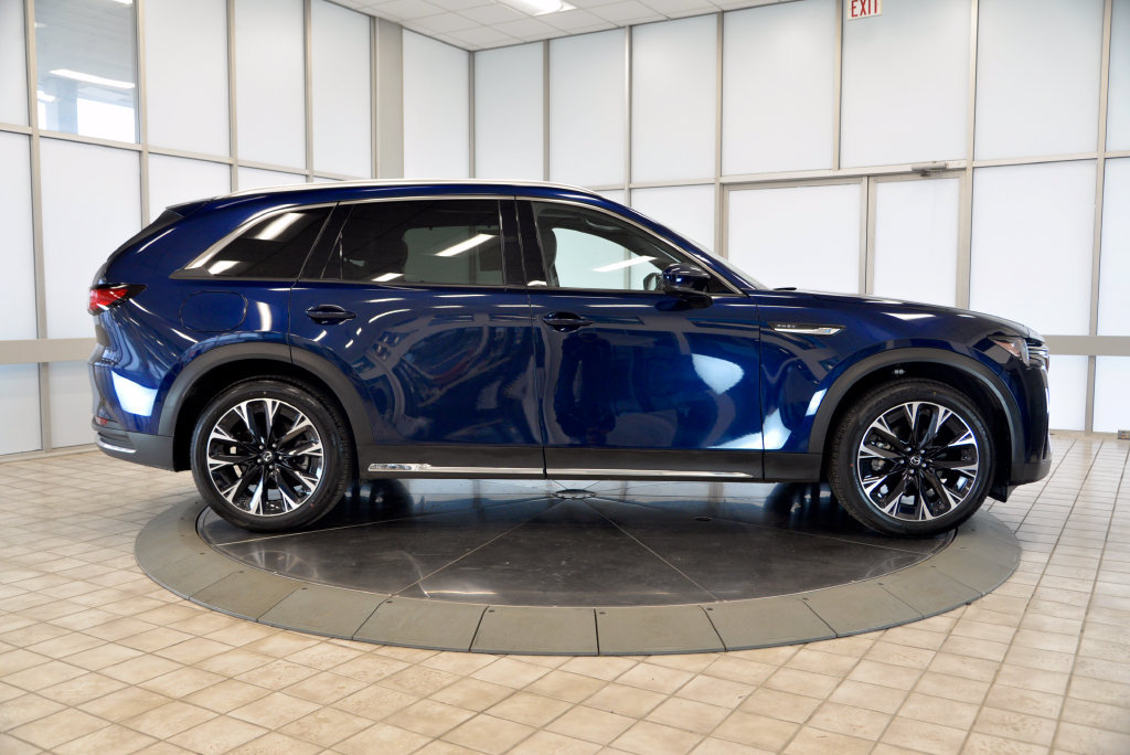 Certified 2024 MAZDA CX-90 Plug-In Hybrid w/ Premium Plus AWD/4WD image 9