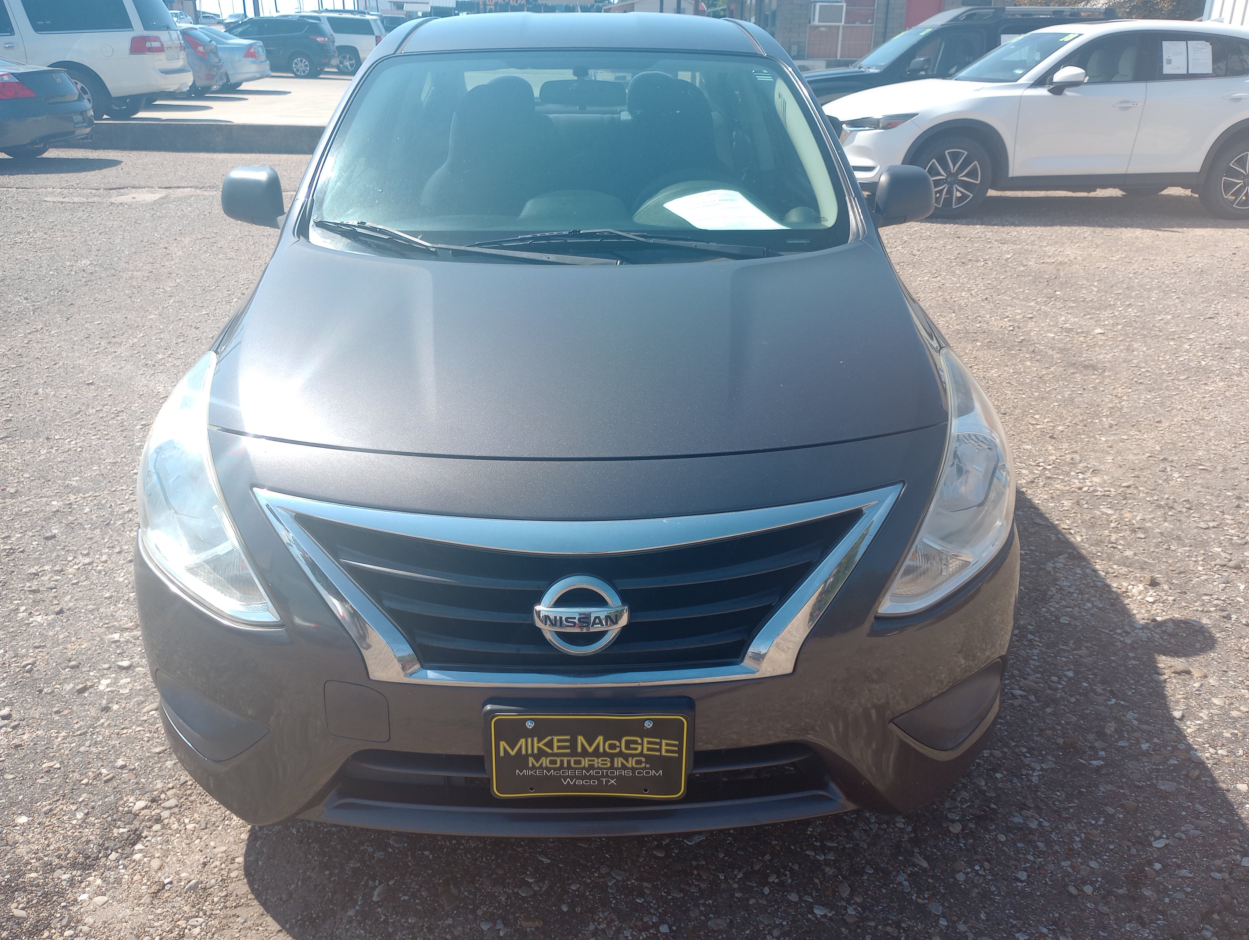 Used 2015 Nissan Versa S Plus FWD image 2