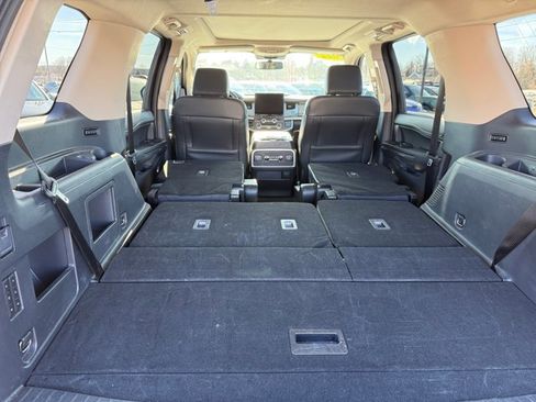 Used 2022 Ford Expedition XLT image 20