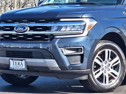 Used 2024 Ford Expedition Limited AWD/4WD image 2