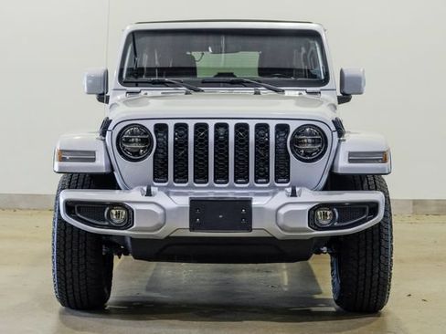 Used 2022 Jeep Wrangler Unlimited Sahara AWD/4WD image 3