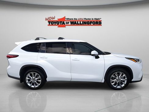 Used 2023 Toyota Highlander Limited AWD/4WD image 13