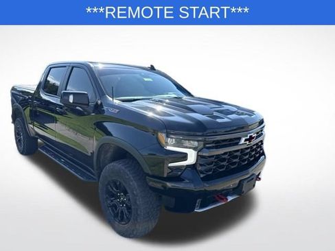 Used 2023 Chevrolet Silverado 1500 ZR2 w/ Technology Package AWD/4WD image 6