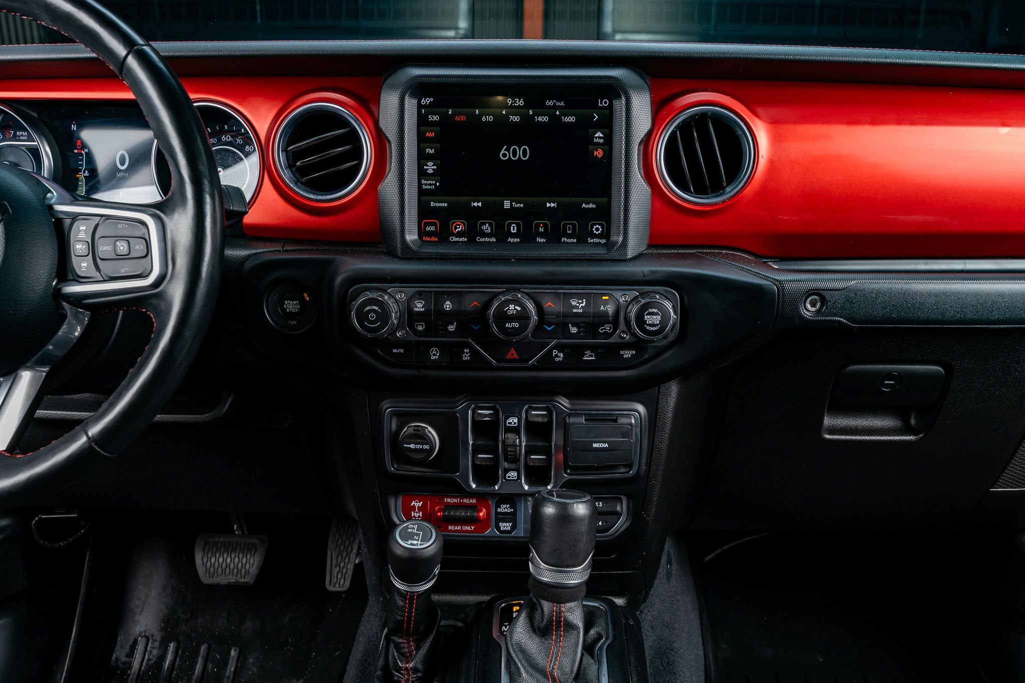 Used 2020 Jeep Gladiator Rubicon AWD/4WD image 23