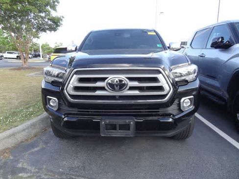 Used 2023 Toyota Tacoma Limited AWD/4WD image 2