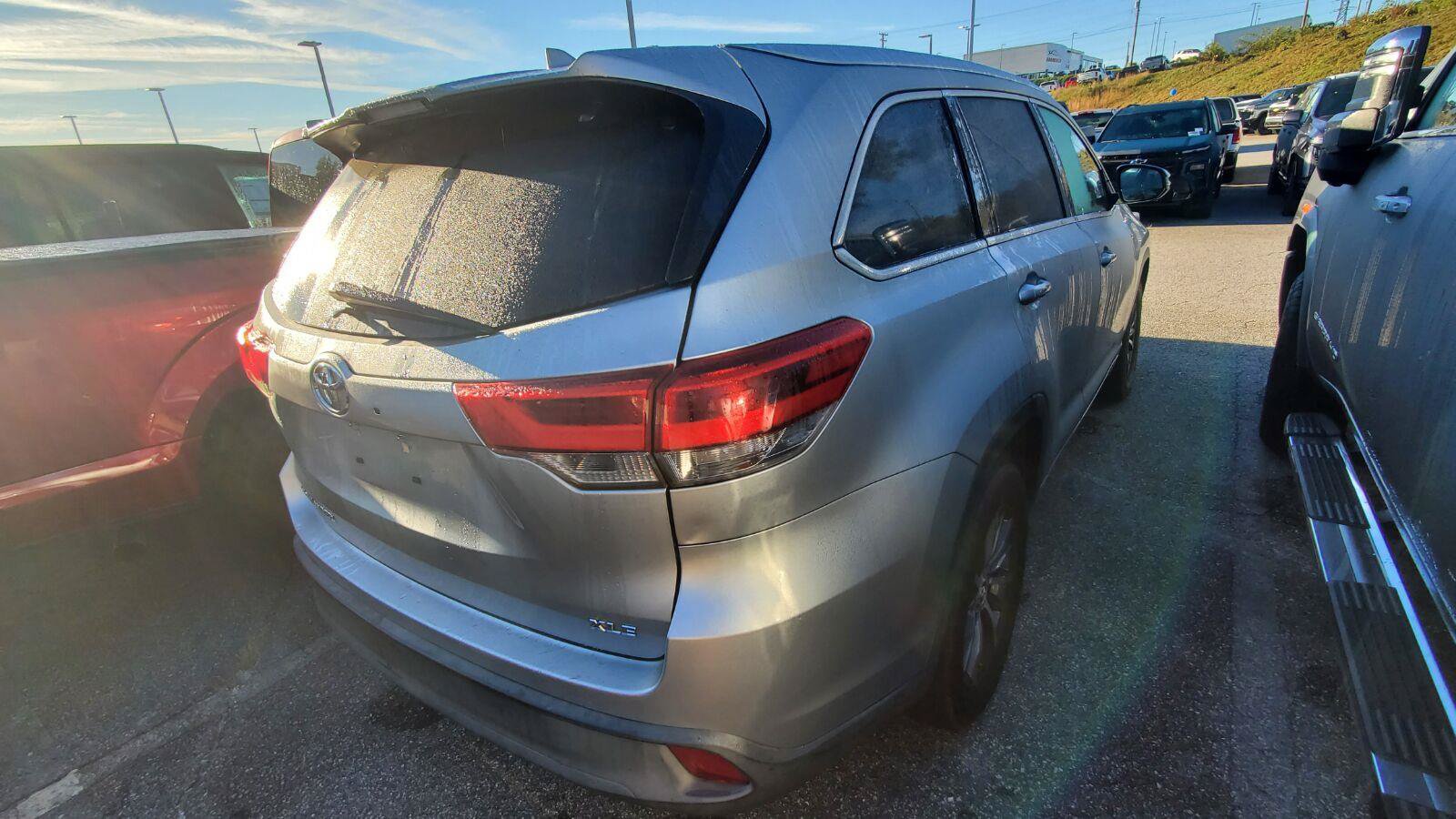 Used 2017 Toyota Highlander XLE FWD image 9