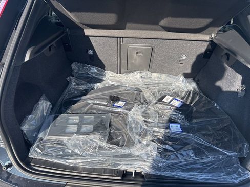 New 2026 Volvo XC40 B5 Ultra w/ Protection Package Premier AWD/4WD image 47