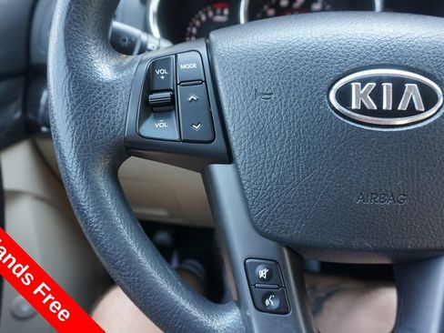 Used 2011 Kia Sorento 2WD w/ Convenience Pkg image 4