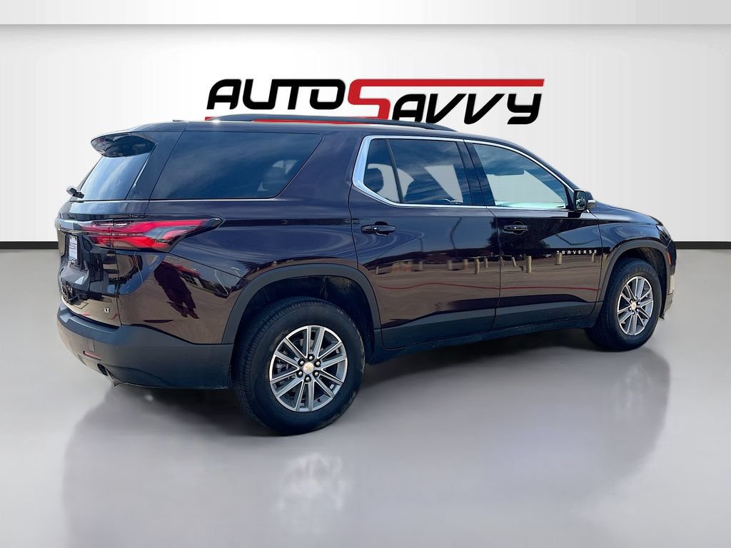 Used 2023 Chevrolet Traverse LT FWD image 7