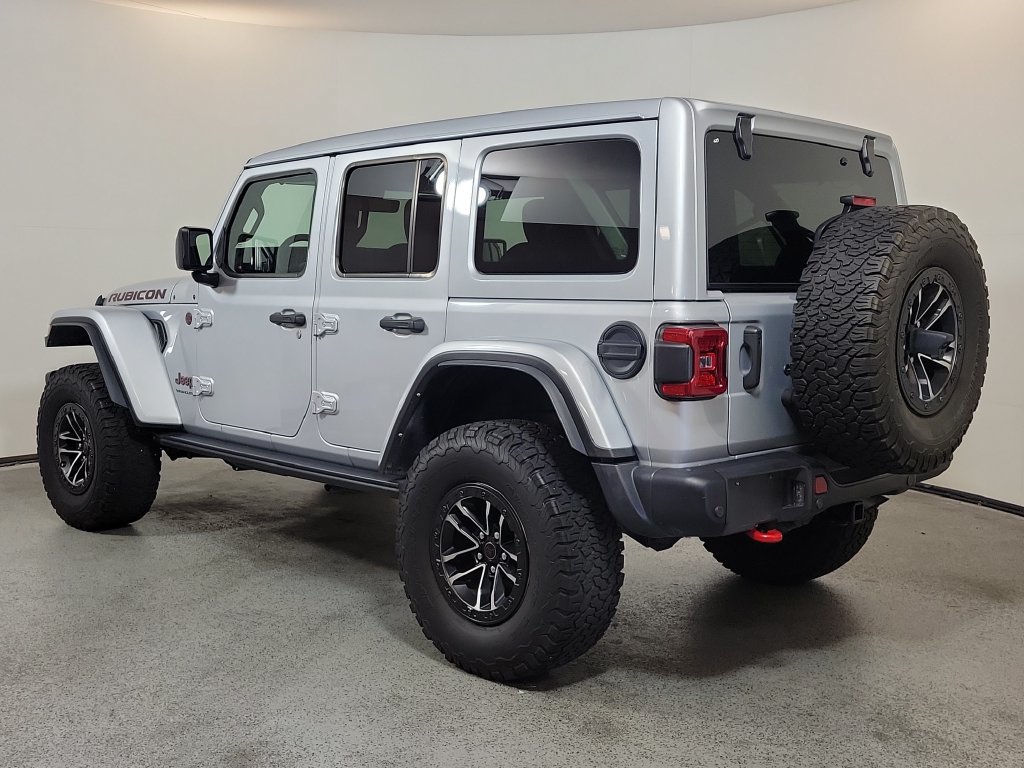 Used 2024 Jeep Wrangler Unlimited Rubicon AWD/4WD image 6