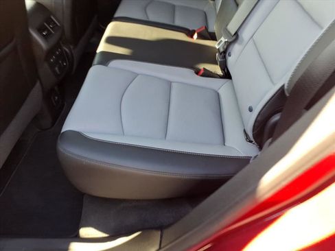 Used 2018 Chevrolet Equinox Premier image 20