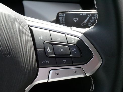 Certified 2025 Volkswagen Taos S AWD/4WD image 25