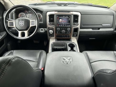 Used 2017 RAM 1500 Laramie w/ Convenience Group AWD/4WD image 19