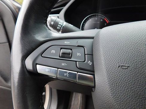 Used 2023 Cadillac XT4 Premium Luxury image 24