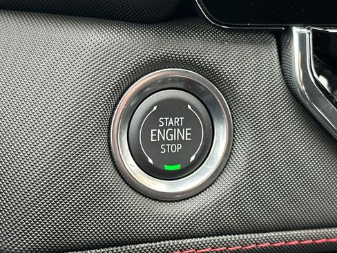 Used 2025 Chevrolet Colorado Z71 w/ Technology Package image 26