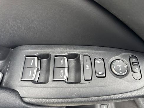 Used 2018 Honda Accord Sport image 15