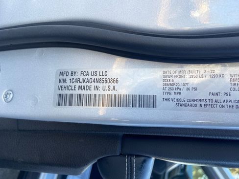 Used 2022 Jeep Grand Cherokee L Laredo image 25