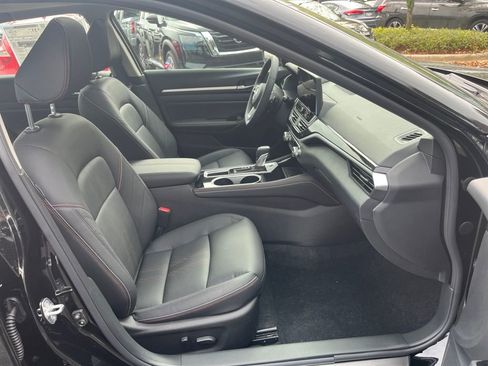 New 2025 Nissan Altima 2.5 SR w/ SR Premium Package image 16