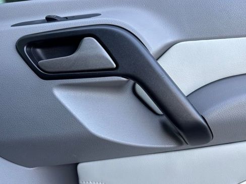 Used 2016 Mercedes-Benz Sprinter 3500 image 21