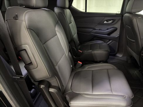 Used 2023 Chevrolet Traverse LT w/ LPO, Floor Liner Package AWD/4WD image 19