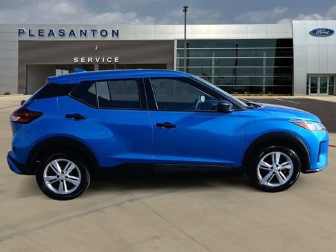 Used 2024 Nissan Kicks S FWD image 6