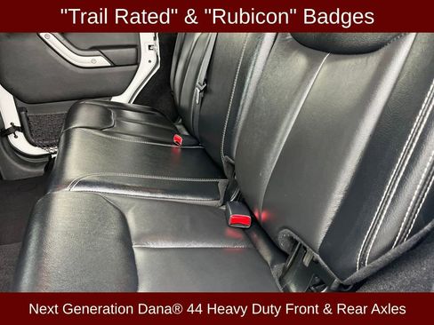 Used 2017 Jeep Wrangler Unlimited Rubicon w/ Connectivity Group image 16