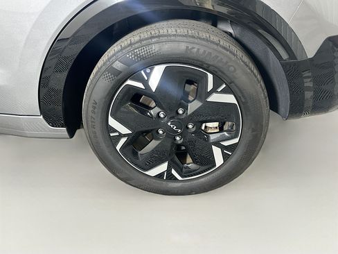 Used 2024 Kia Niro Wind FWD image 11