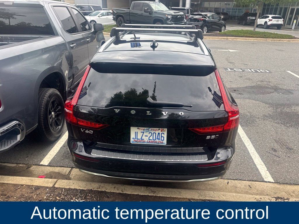 Used 2023 Volvo V60 B5 Cross Country Plus w/ Climate Package AWD/4WD image 8