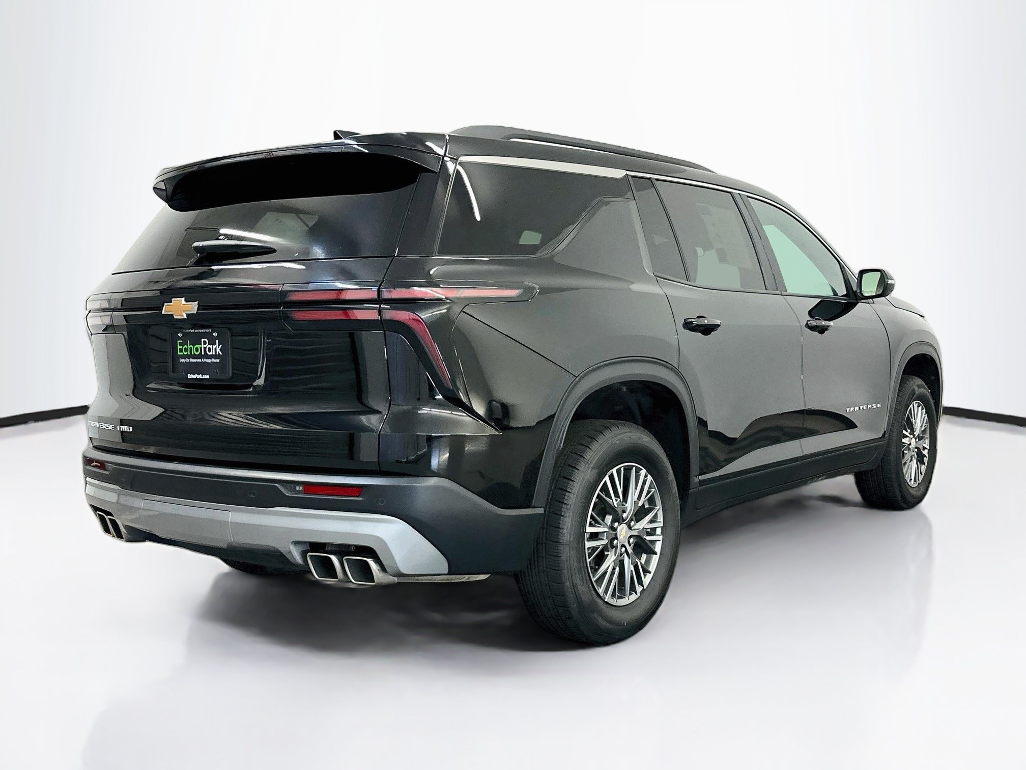 Used 2025 Chevrolet Traverse LT AWD/4WD image 9