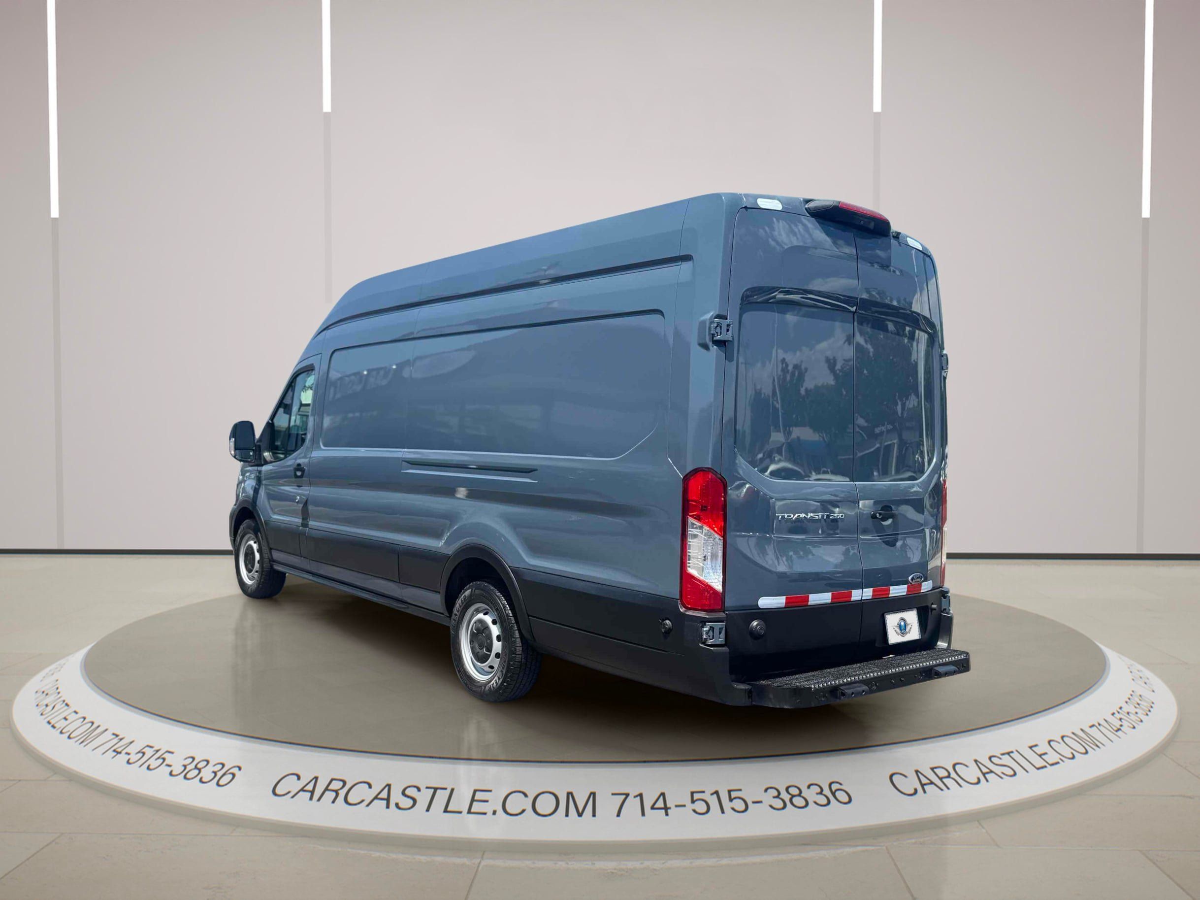 Used 2020 Ford Transit 250 148 High Roof Extended RWD image 3